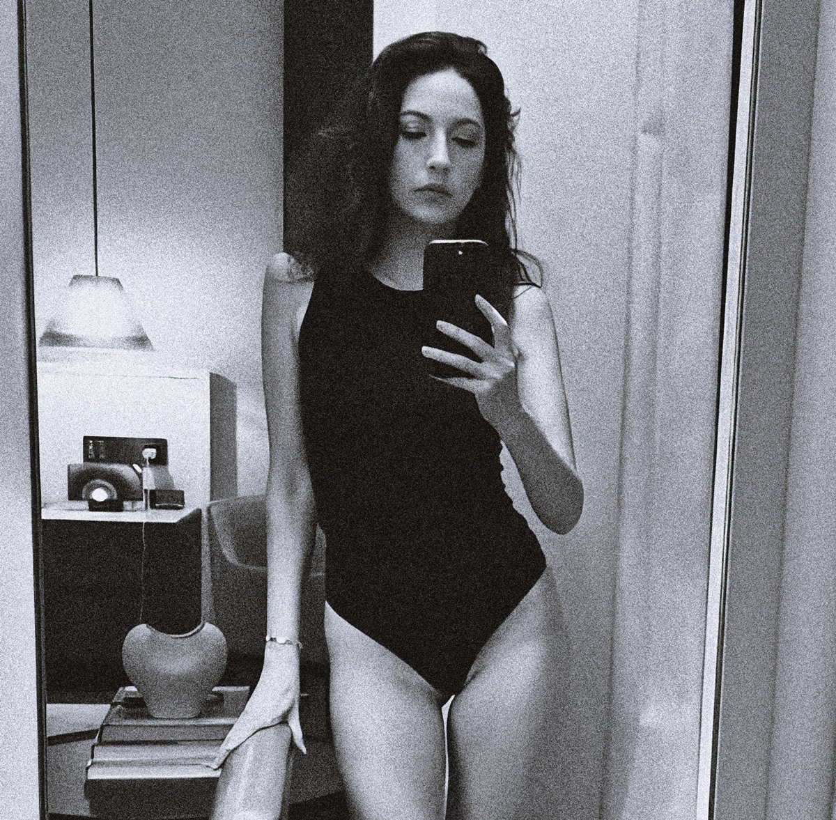 Jenna Haze at 42 Years Old: Fashionista Retired Crowned Pornstar (2025)