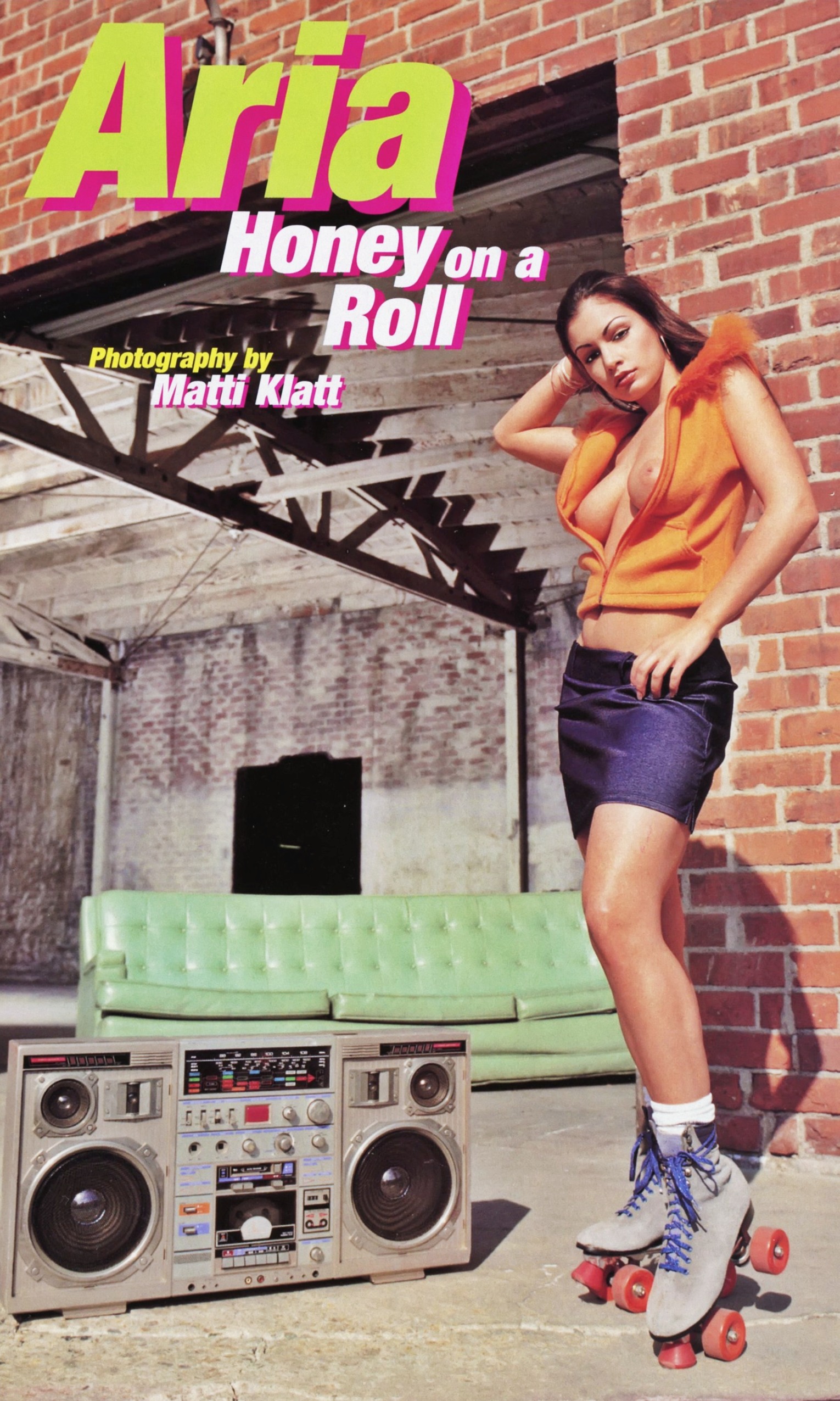 Aria Giovanni at 22 Years Old as Centerfold Nude Modell: Hustler's Best of Beaver Hunt 2000