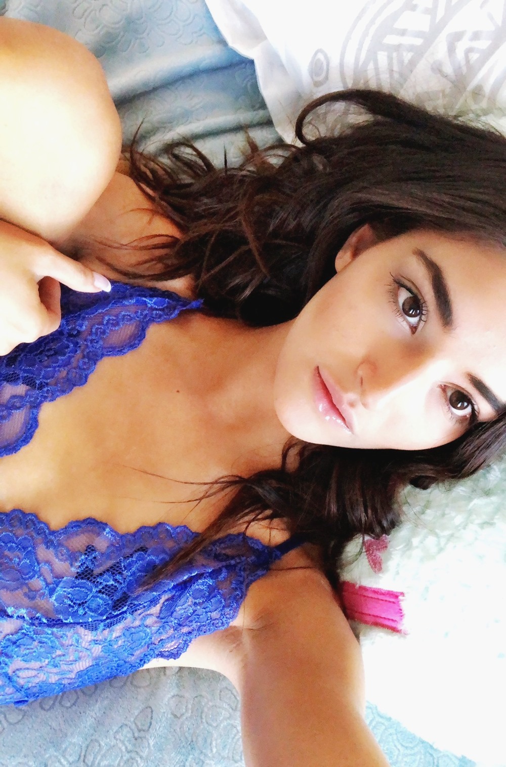 Emily Willis at 18/19 Years Old as Selfie Girl Amateur Porn Debut Petit Teenager Slender Argentina Latin Brunette Hall of Fame (2017-2018)